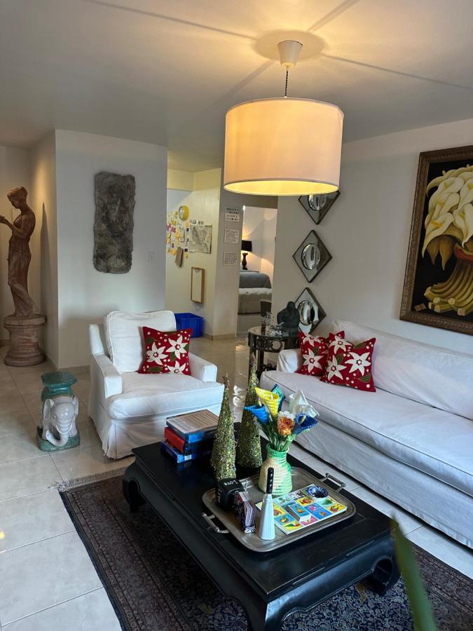 Pied-A-Terre Center Of Tijuana Apartment Exterior photo