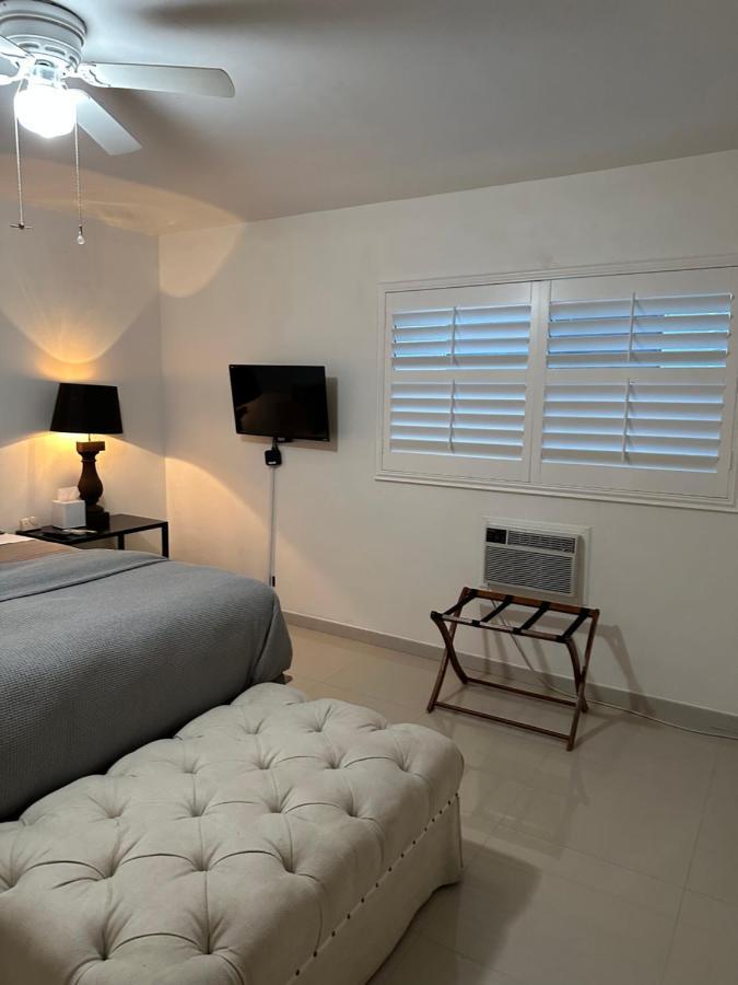 Pied-A-Terre Center Of Tijuana Apartment Exterior photo